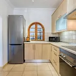 91 Adm Fabulous Townhouse With Communal Pool *