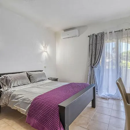 펜션 91 Adm Fabulous Townhouse With Communal Pool 카르보에이루